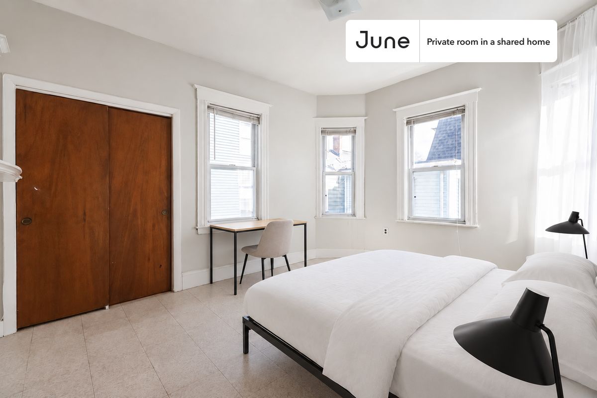 Pictures of  property for rent on River St., Boston, MA 02139
