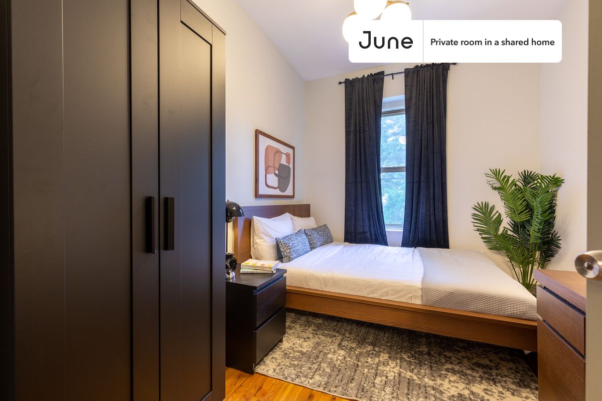 Room rental in 55 Park Drive, Boston, US - private Room