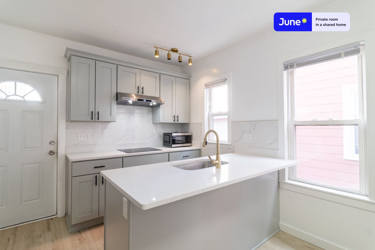 Photos of apartment on Harvest St.,Boston MA 02125