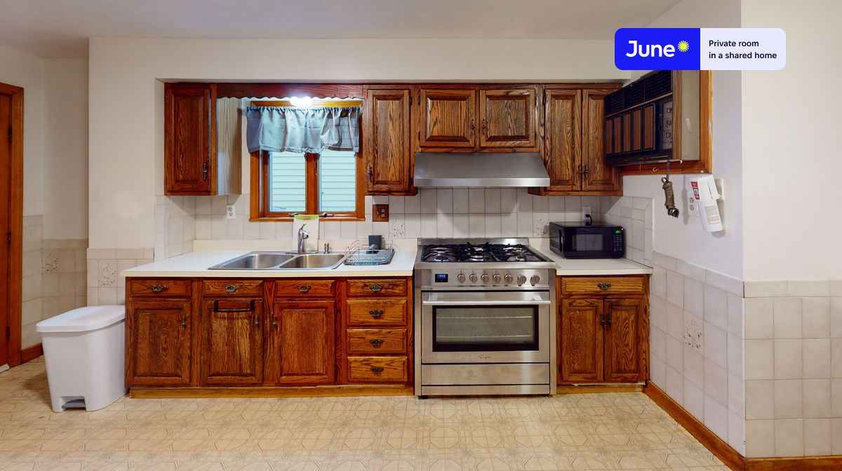 Photos of apartment on Walnut St.,Boston MA 02145