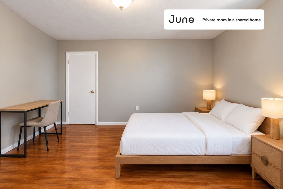 Pictures of  property for rent on Bacon St., Boston, MA 02458