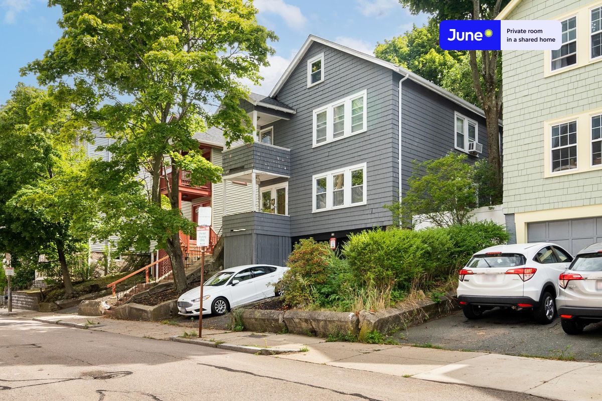 Photos of apartment on Hillside St.,Boston MA 02120