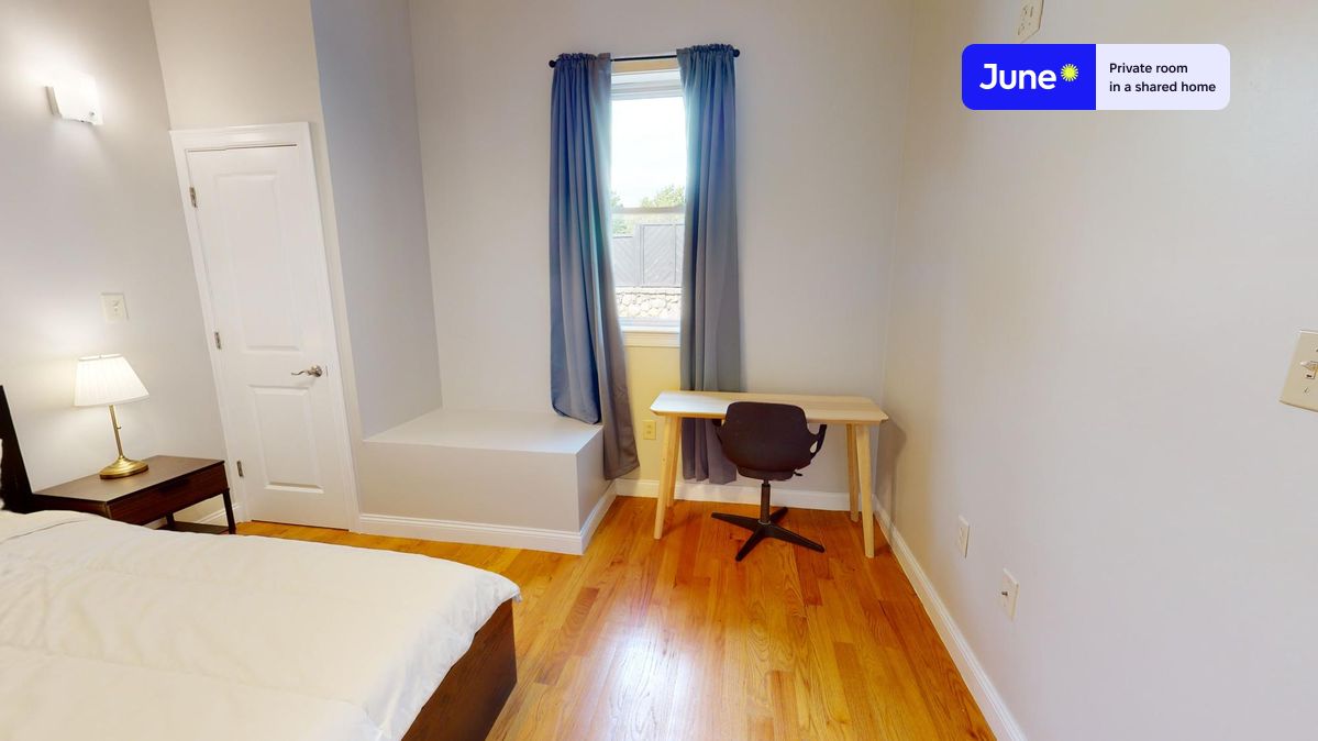 Photos of apartment on Dudley St.,Boston MA 02119