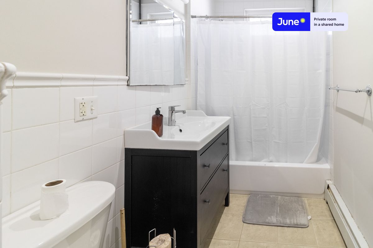 Photos of apartment on Prospect St.,Boston MA 02139