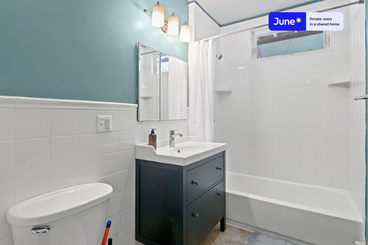 Photos of apartment on Prospect St.,Boston MA 02139