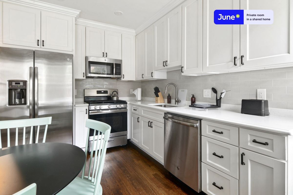 Photos of apartment on Washington St.,Boston MA 02135
