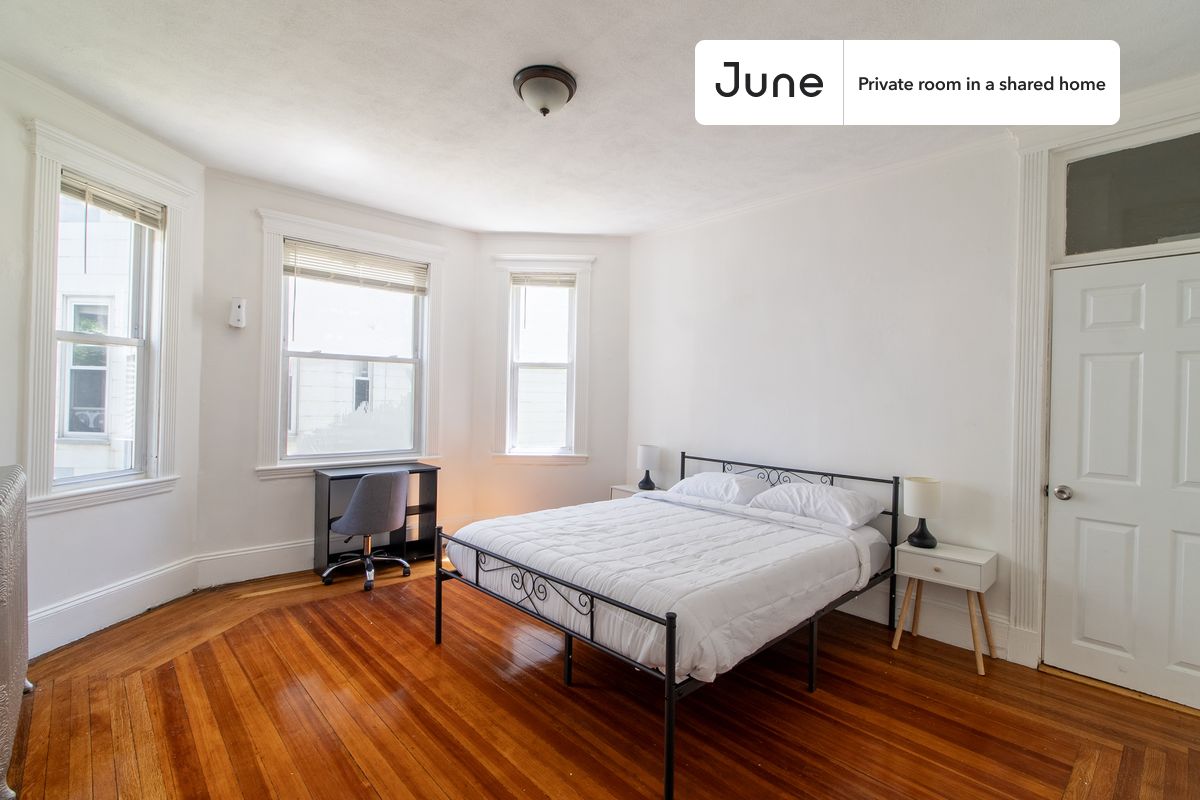 Photos of apartment on Michigan Ave.,Boston MA 