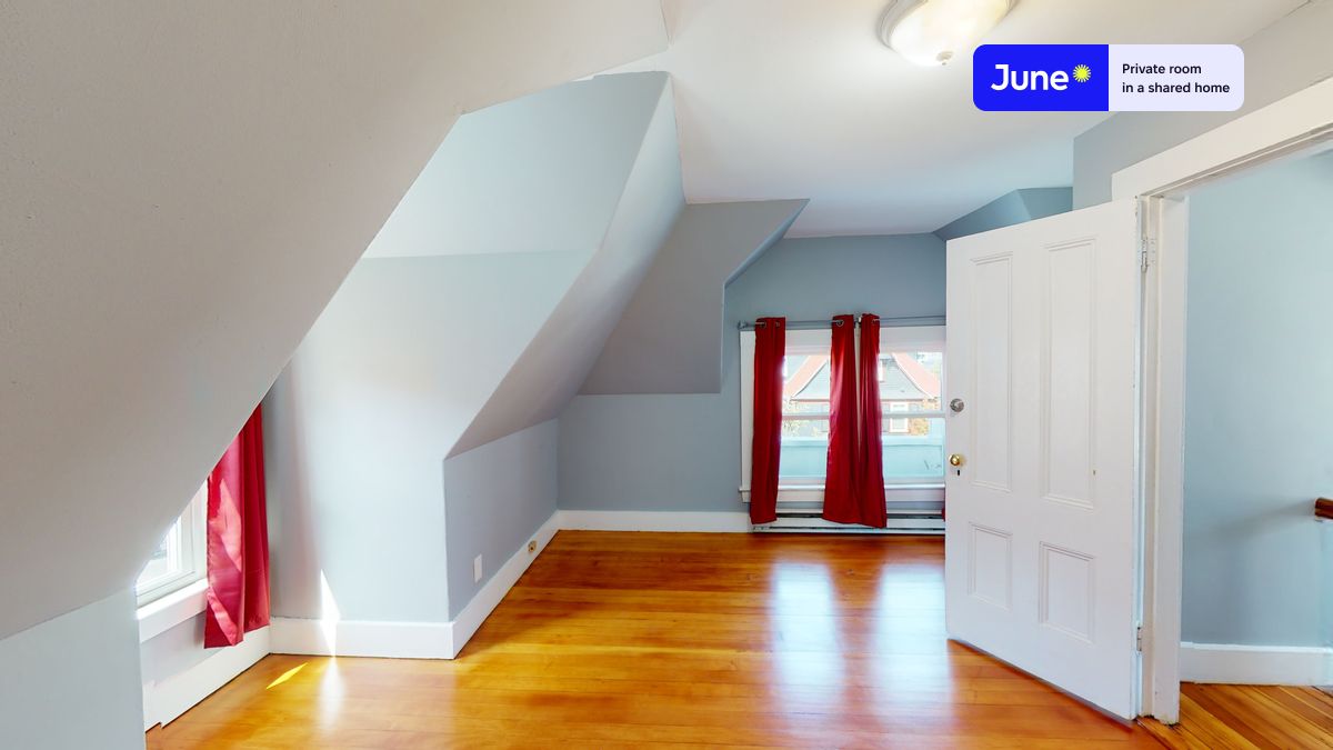 Pictures of  property for rent on Saunders St., Boston, MA 02134