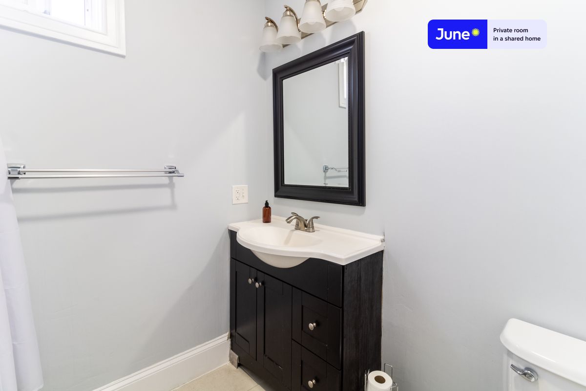 Photos of apartment on Glenway St.,Boston MA 02121
