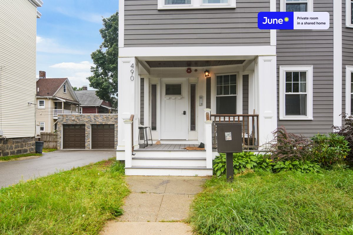 Photos of apartment on Washington St.,Boston MA 02135