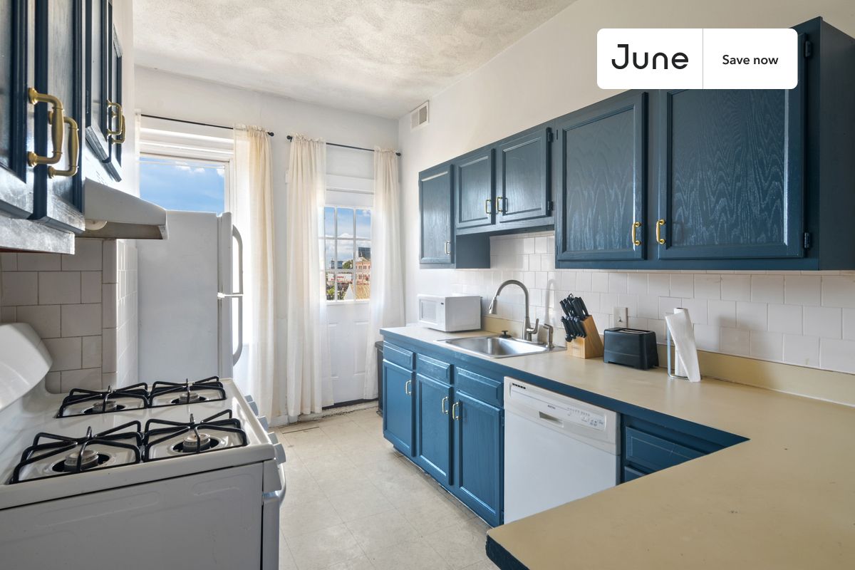 Allston, Boston, MA - 4 Beds, 1 Bath - $4,000 - ID#4397744
