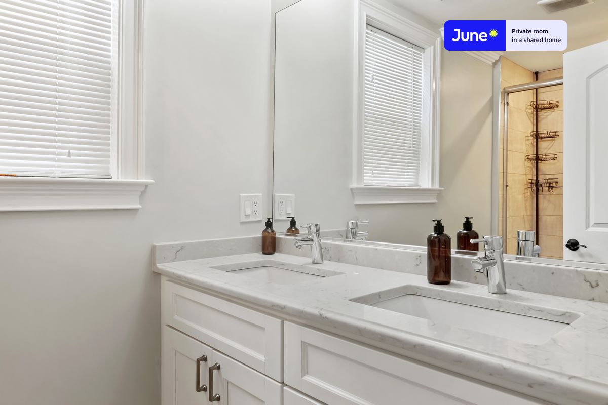Photos of apartment on Washington St.,Boston MA 02135