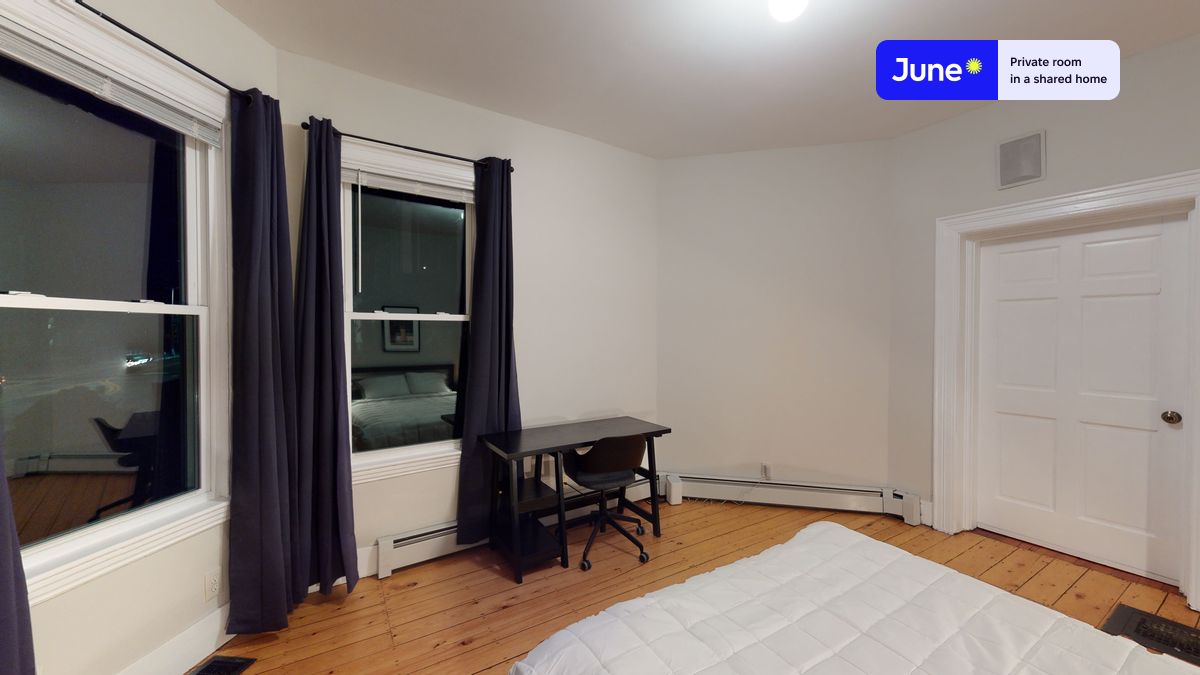 Photos of apartment on Prospect St.,Boston MA 02139