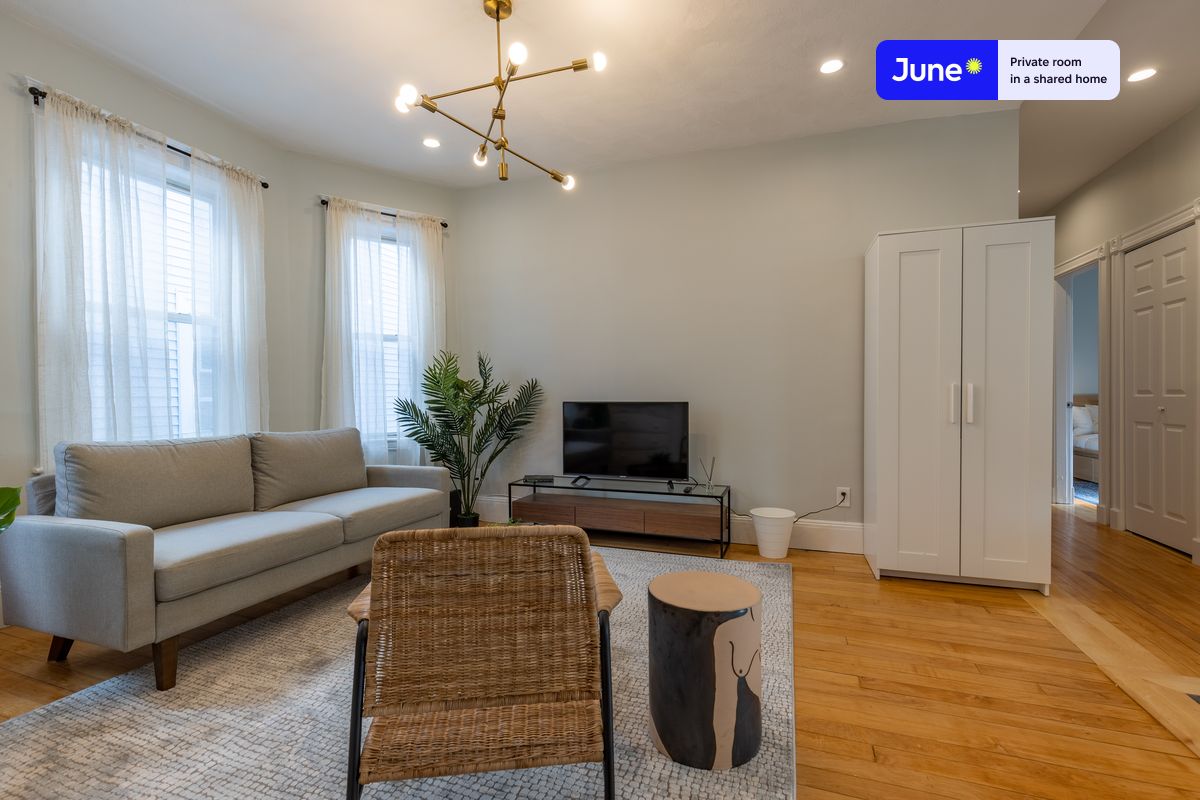 Photos of apartment on Pleasant St.,Boston MA 02125