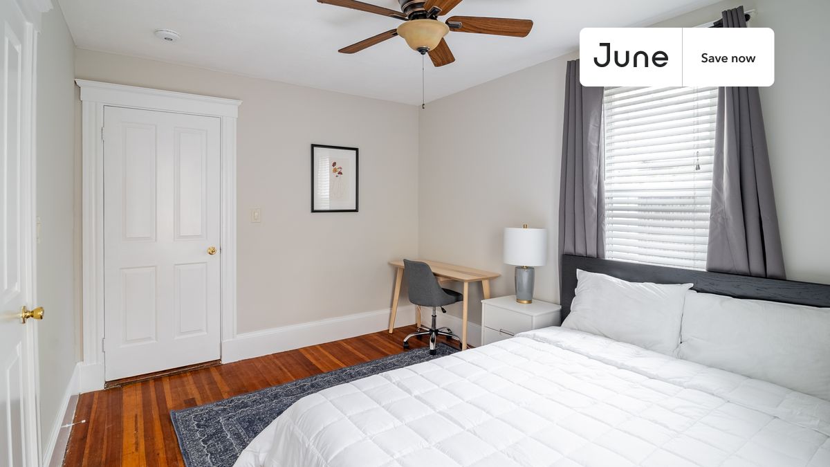 Photos of apartment on Glen St.,Boston MA 02145