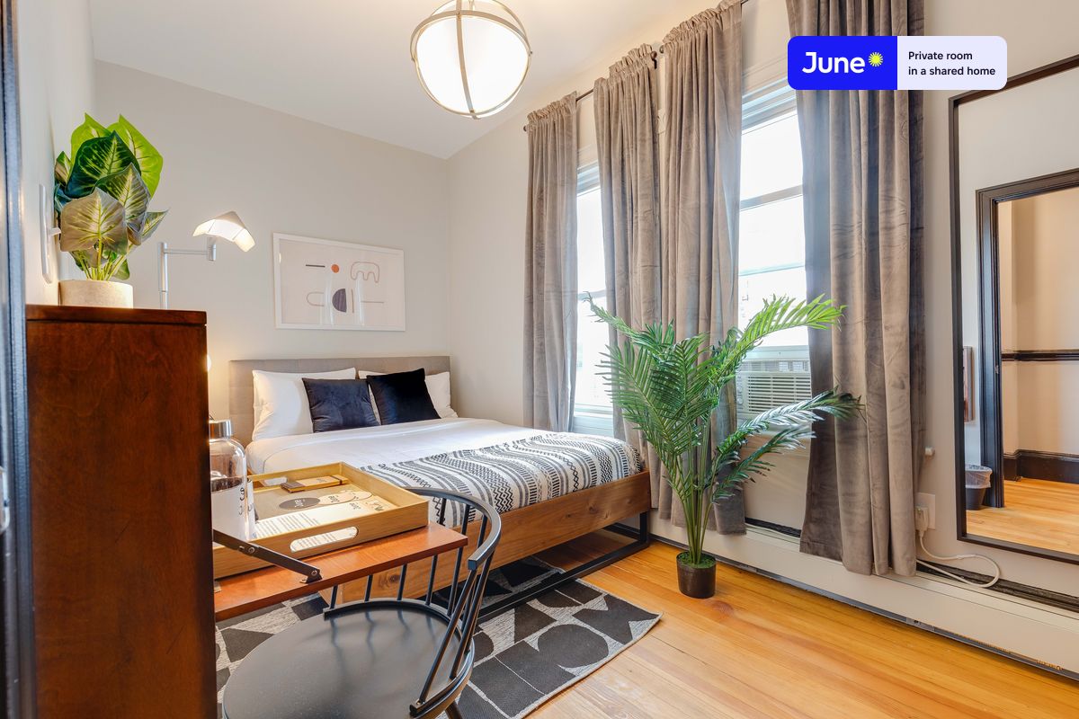 Pictures of  property for rent on Boston St., Boston, MA 02125