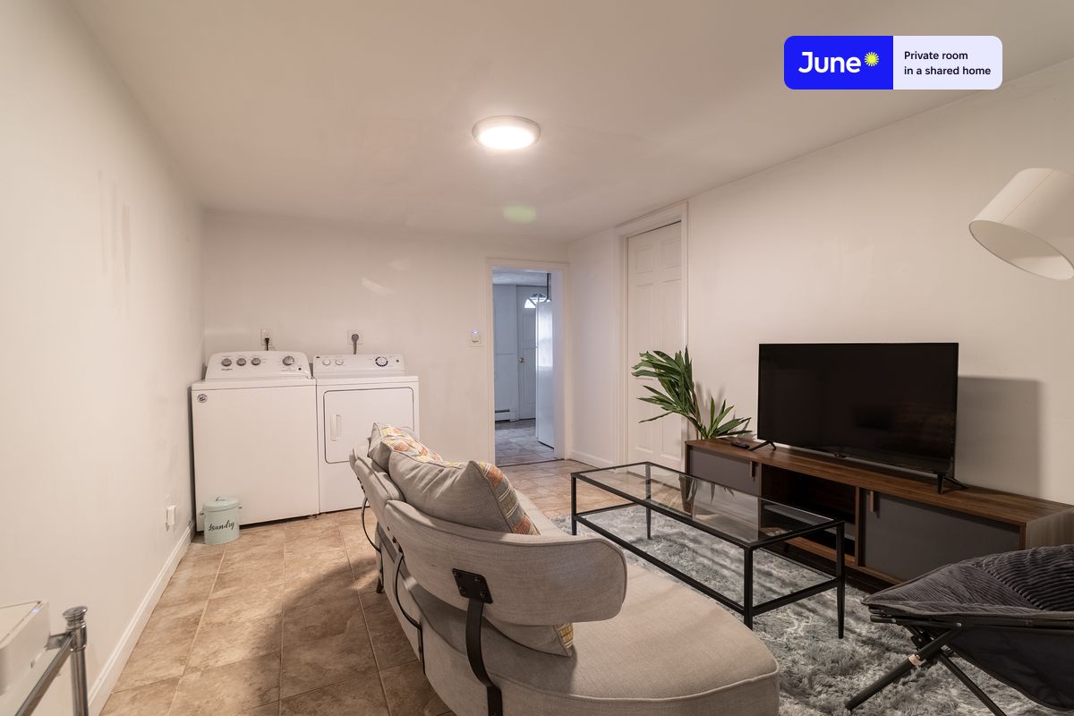 Photos of apartment on Silver St.,Boston MA 02127