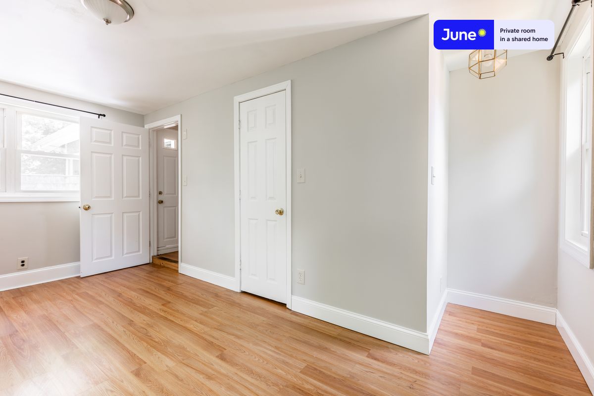 Photos of apartment on Wallingford Rd.,Boston MA 02135
