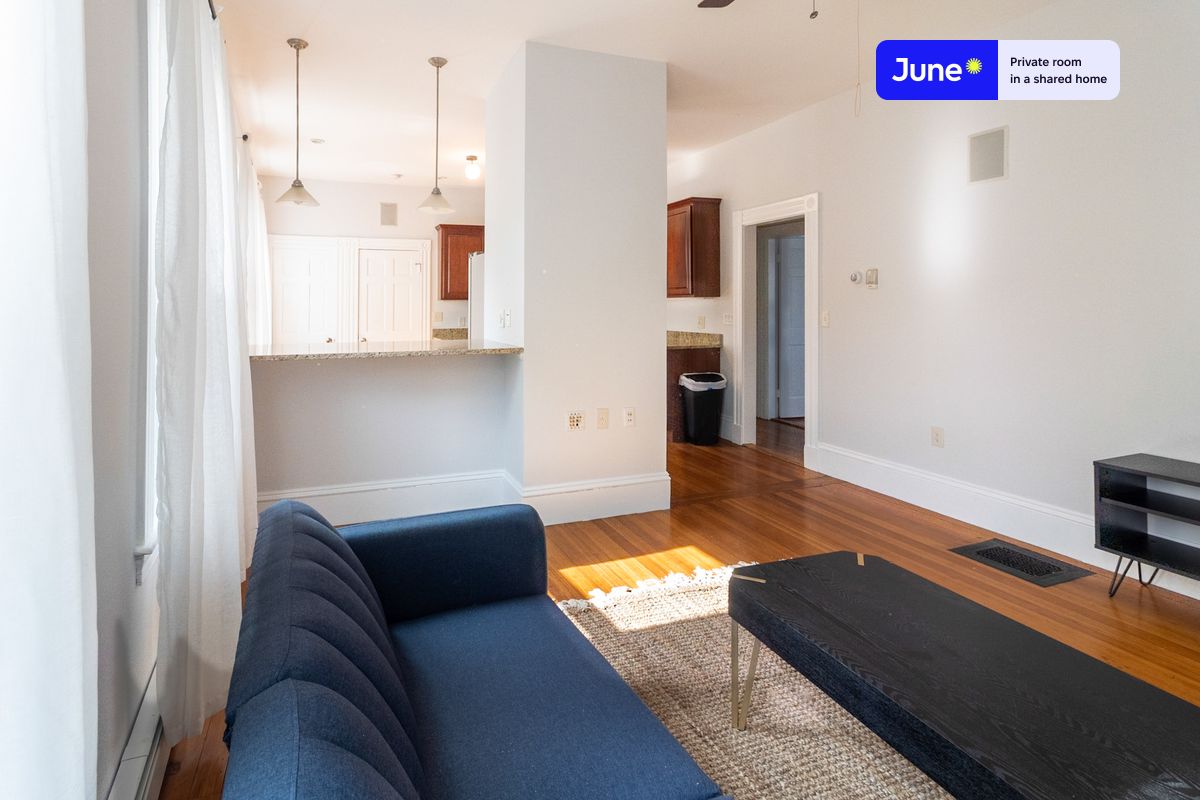 Photos of apartment on Prospect St.,Boston MA 02139