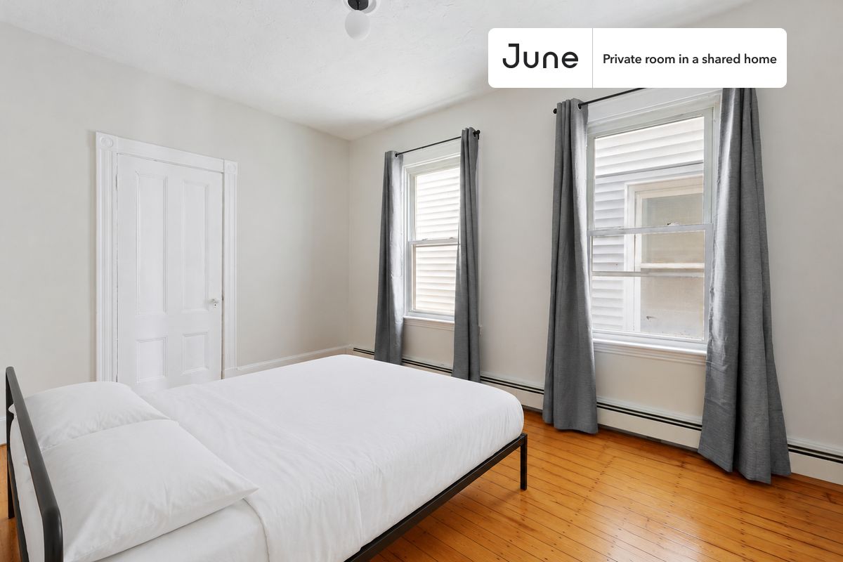 Pictures of  property for rent on School St., Boston, MA 02119