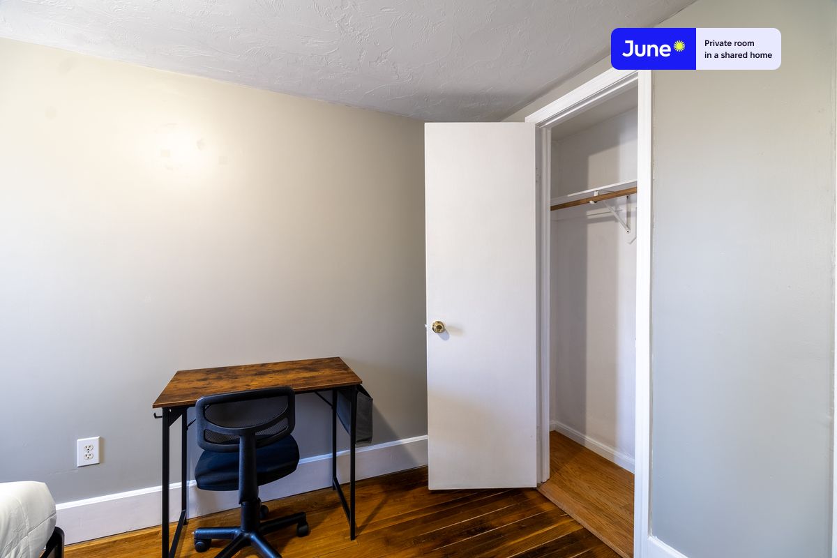 Photos of apartment on Bacon St.,Boston MA 02458