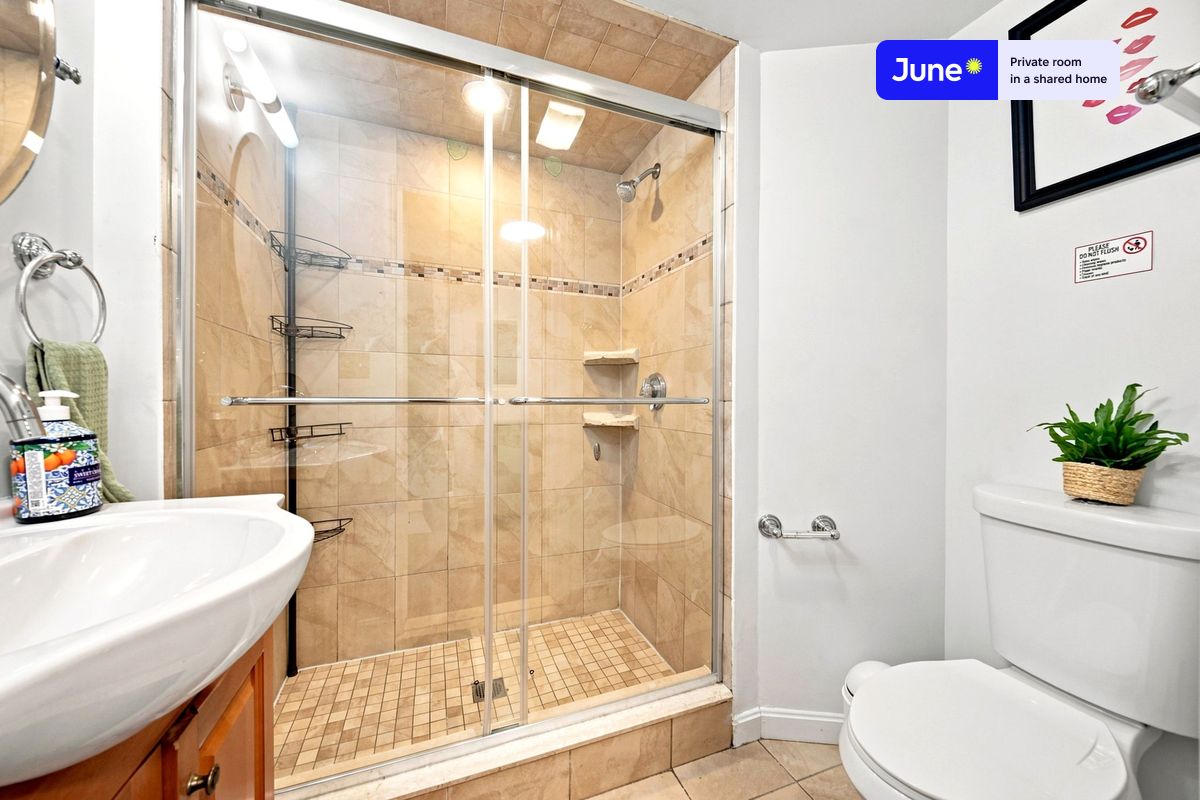 Photos of apartment on Linden St.,Boston MA 02134
