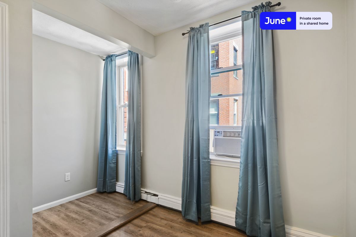 Photos of apartment on North Bennet,Boston MA 02113