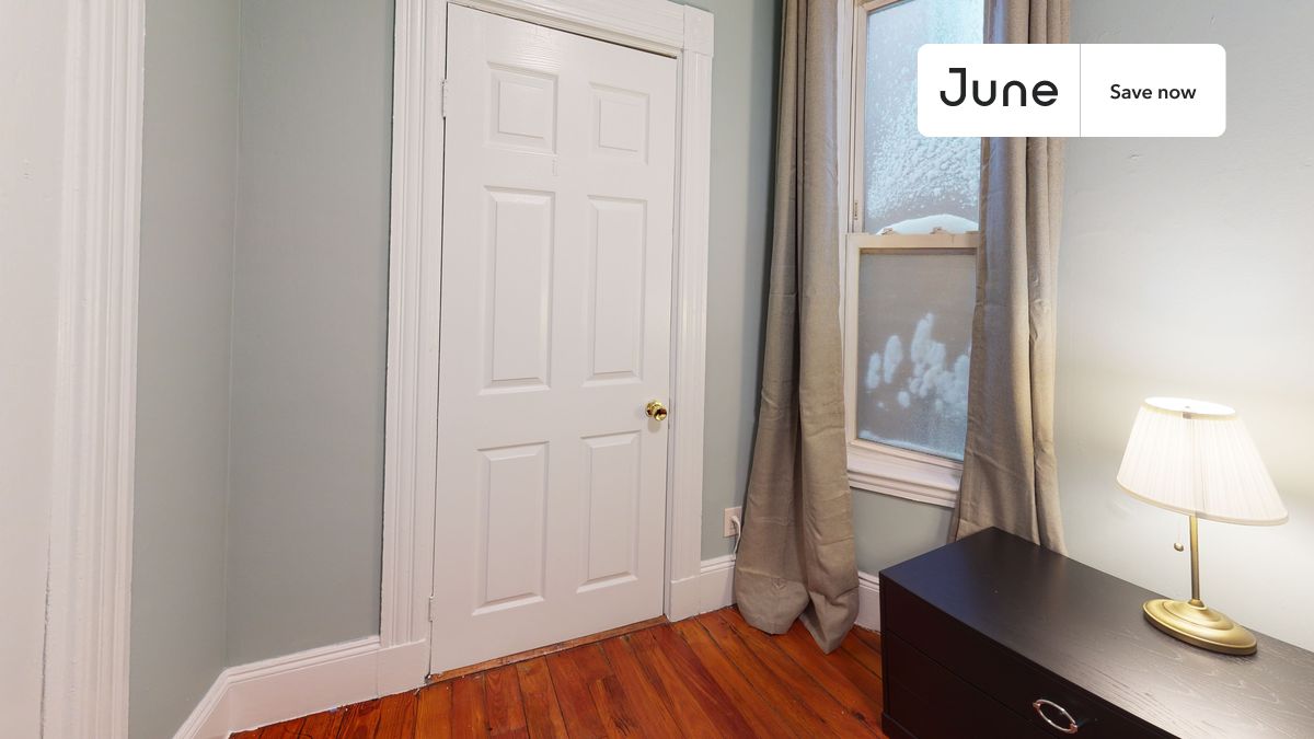 Photos of apartment on Linden St.,Boston MA 02134
