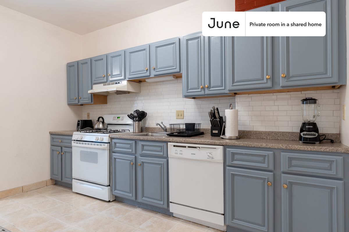 Photos of apartment on Egremont Rd.,Boston MA 