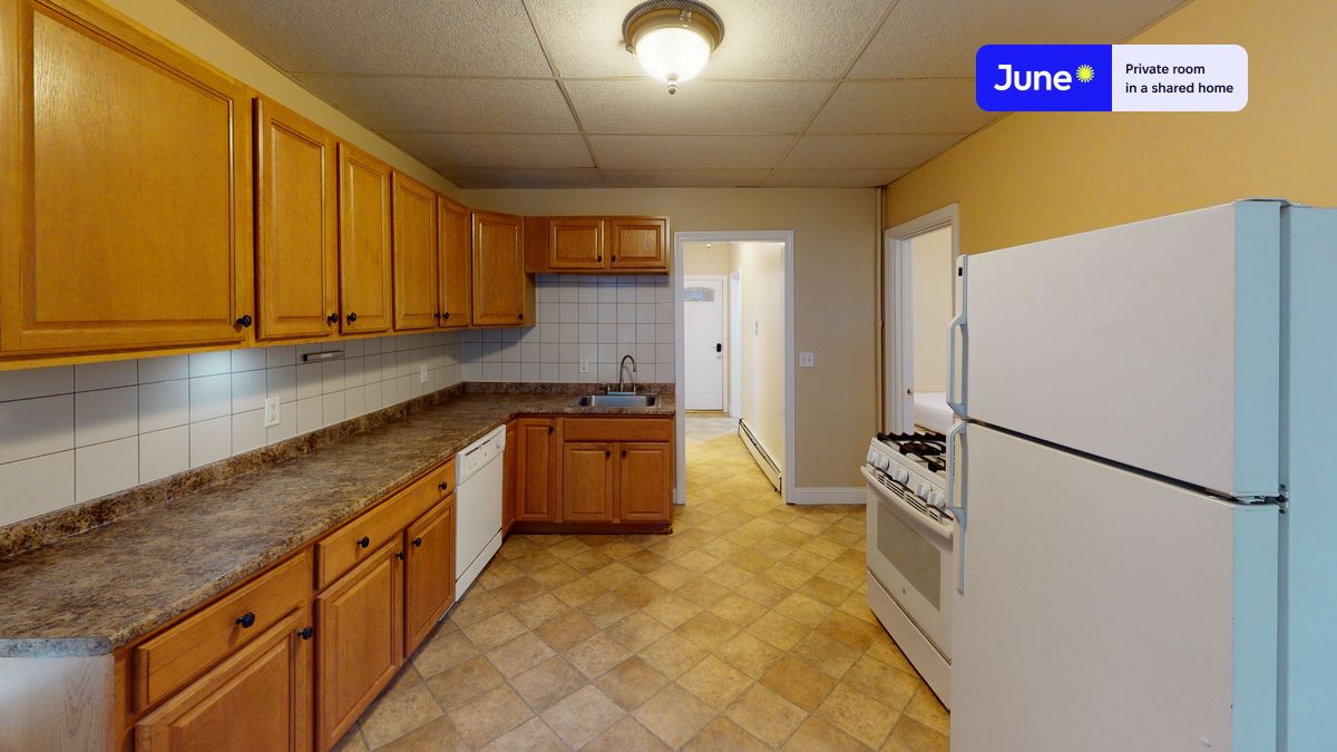 Photos of apartment on Berkshire St.,Boston MA 02141