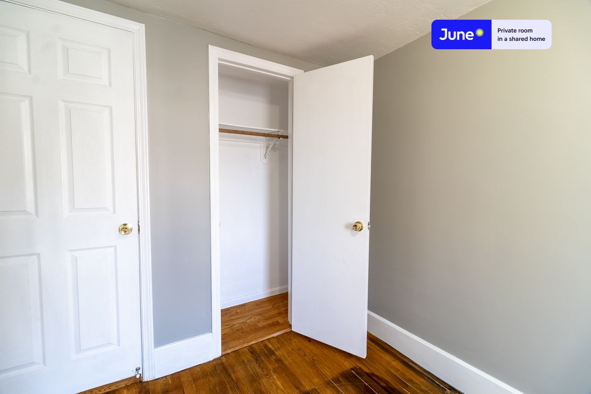 Photos of apartment on Bacon St.,Boston MA 02458