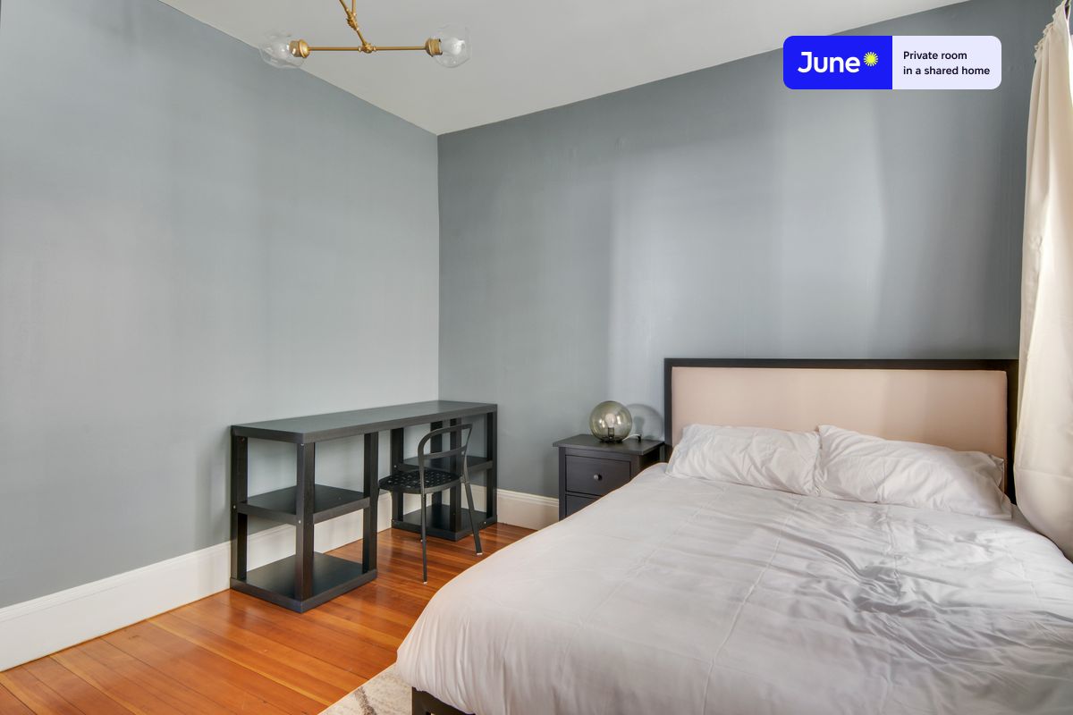 Photos of apartment on Howell St.,Boston MA 02125