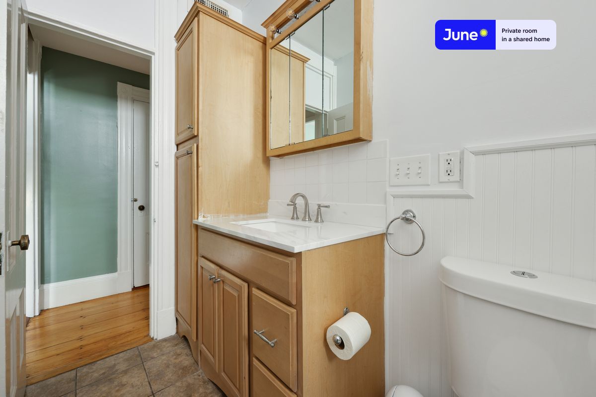 Photos of apartment on Prospect St.,Boston MA 02139