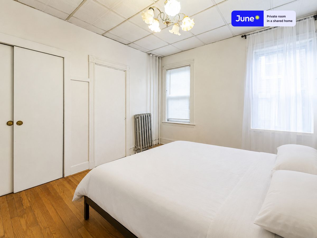 Pictures of  property for rent on River St., Boston, MA 02139