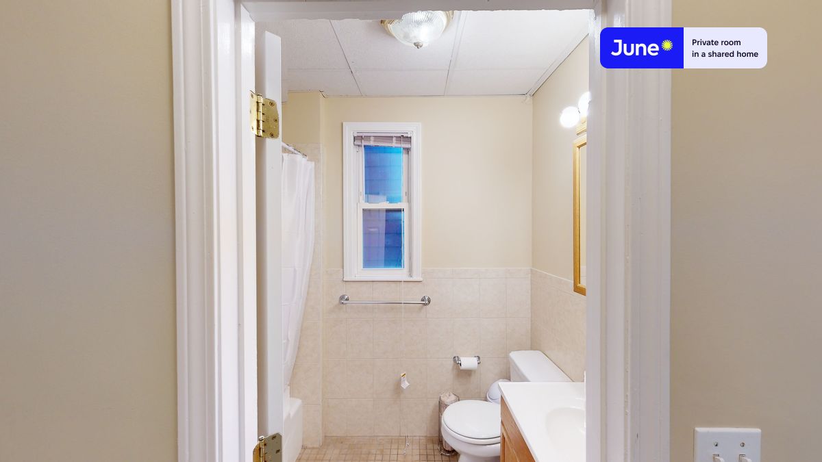 Photos of apartment on Berkshire St.,Boston MA 02141