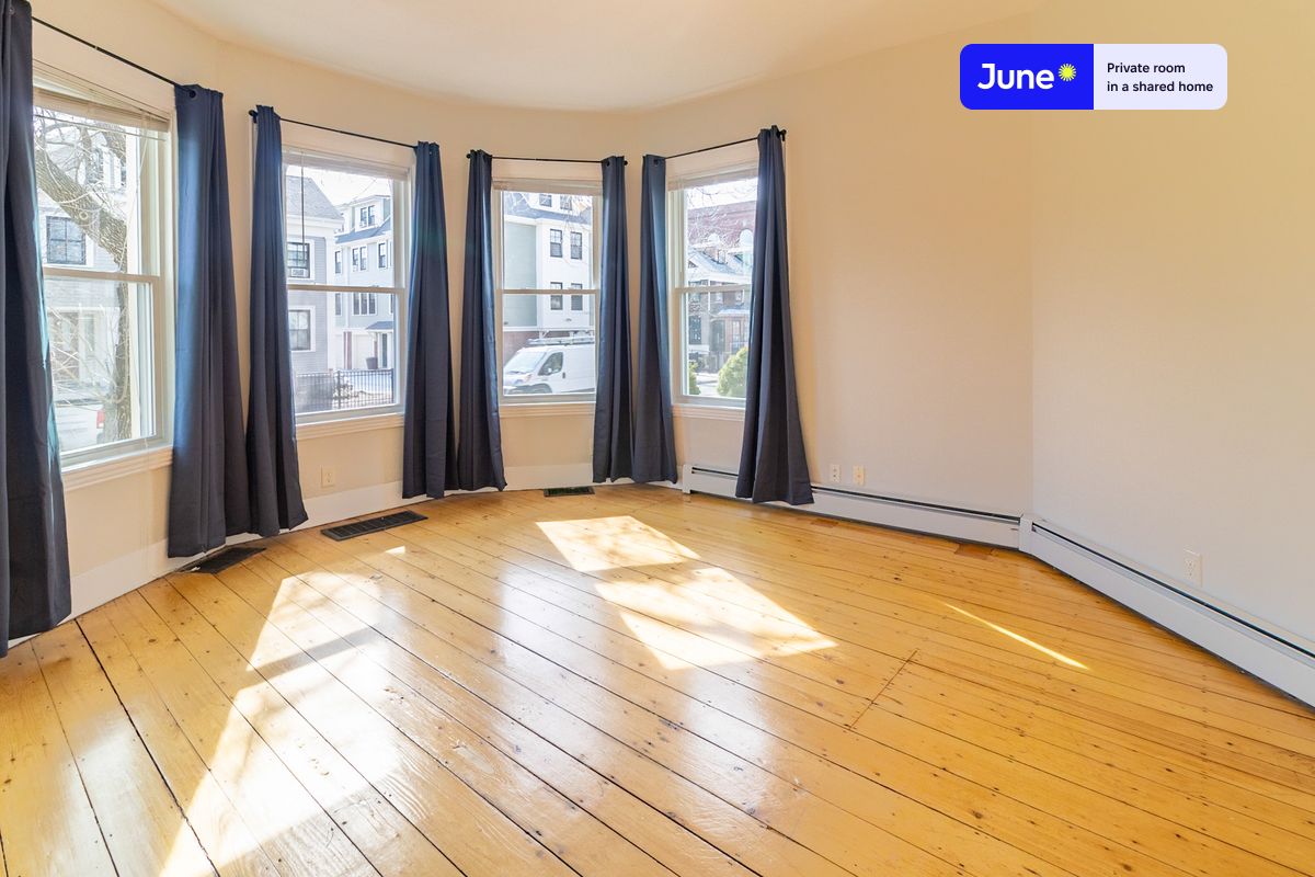 Photos of apartment on Prospect St.,Boston MA 02139