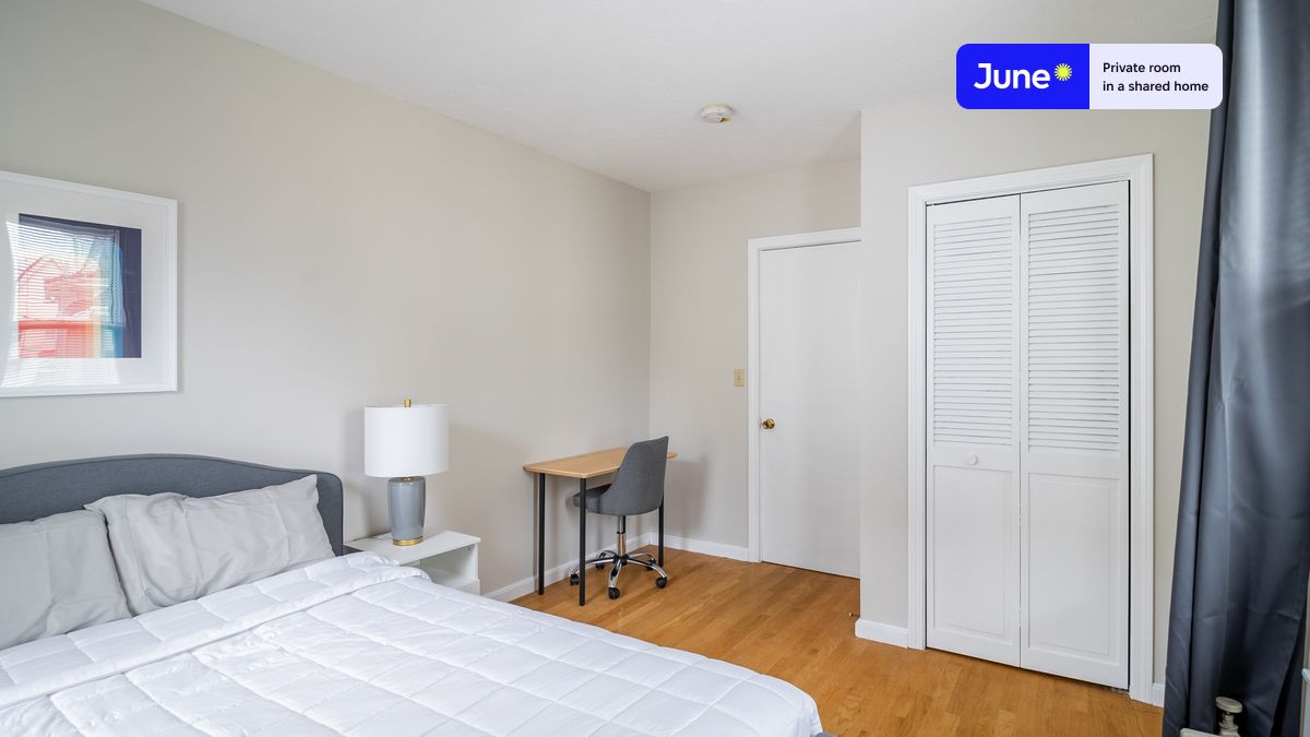 Photos of apartment on Glen St.,Boston MA 02145