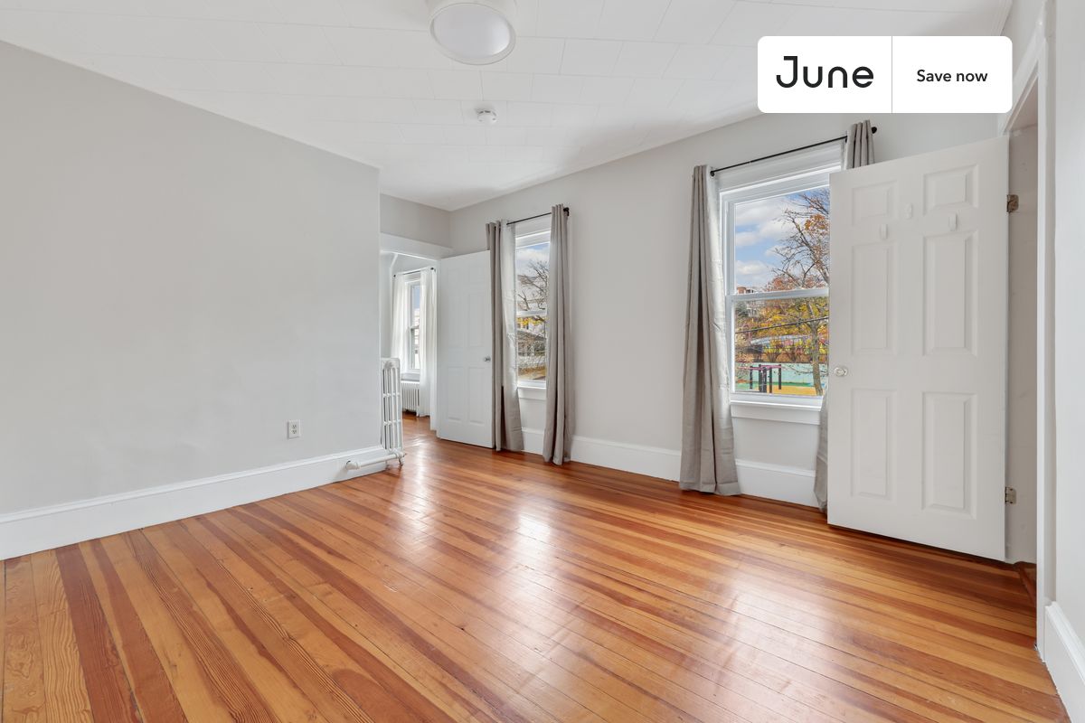 Photos of apartment on Craigie St.,Boston MA 02143