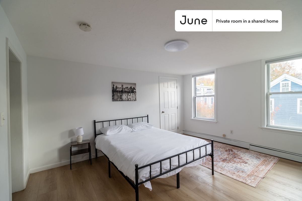 Photos of apartment on Winter St.,Boston MA 