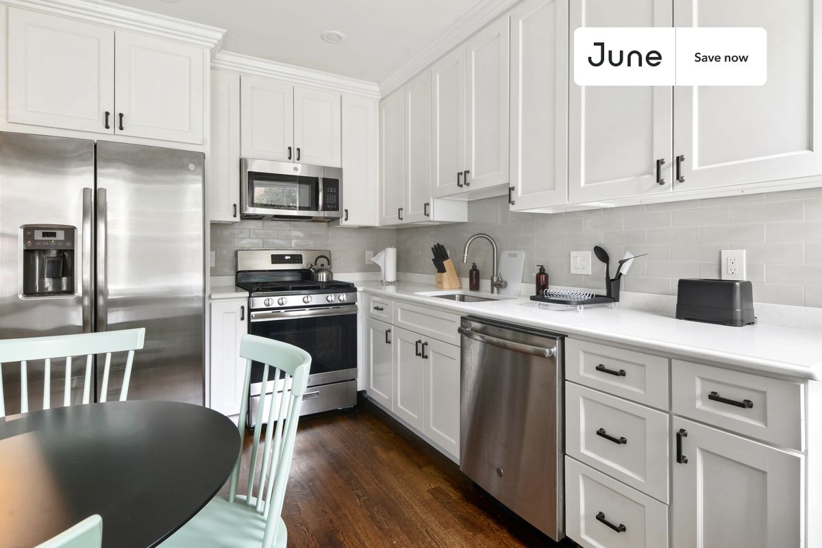 Photos of apartment on Washington St.,Boston MA 02135