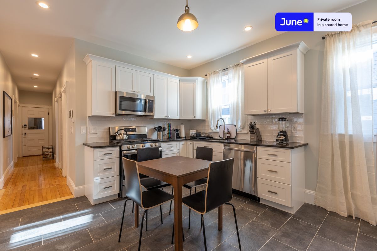 Photos of apartment on Pleasant St.,Boston MA 02125