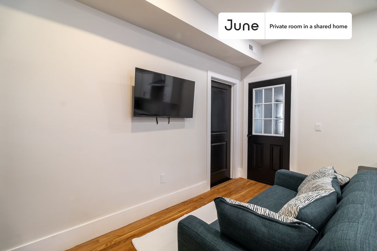 Photos of apartment on Walnut Park,Boston MA 