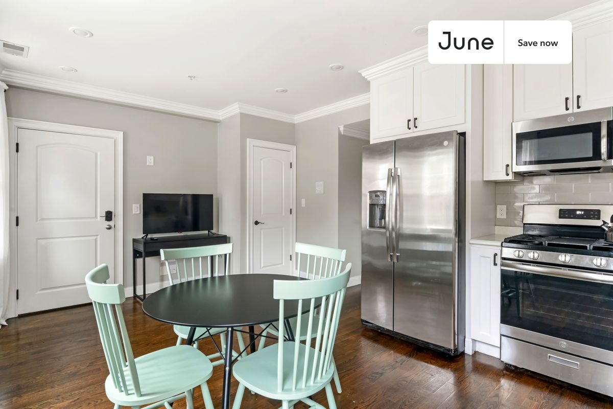 Photos of apartment on Washington St.,Boston MA 02135