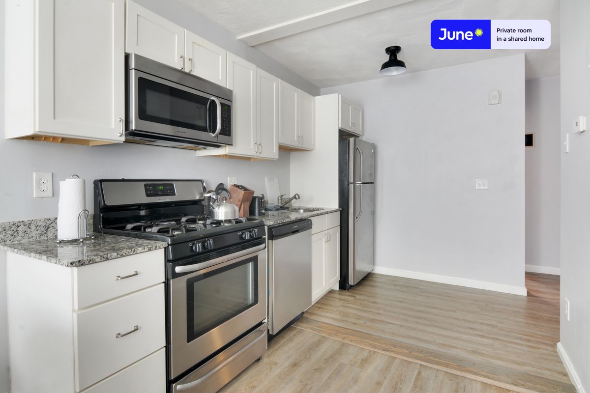 Photos of apartment on North Bennet St.,Boston MA 02113