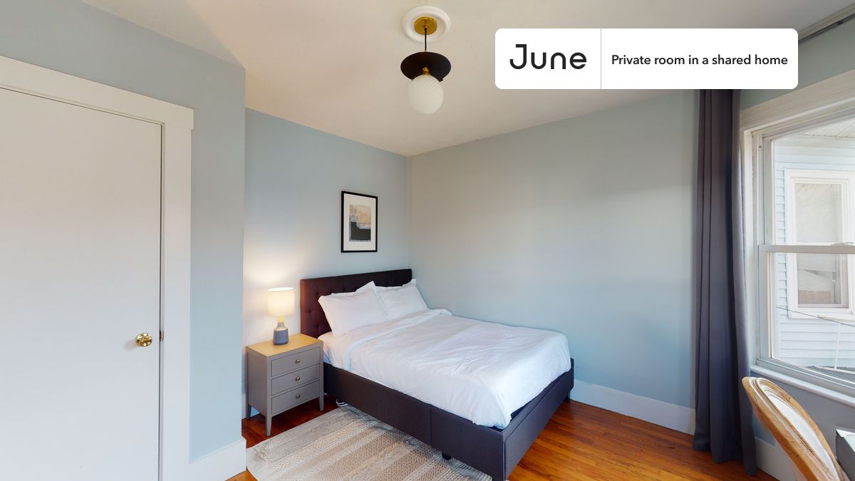 Room rental in 153 Murdock Street, Boston, US - private Room