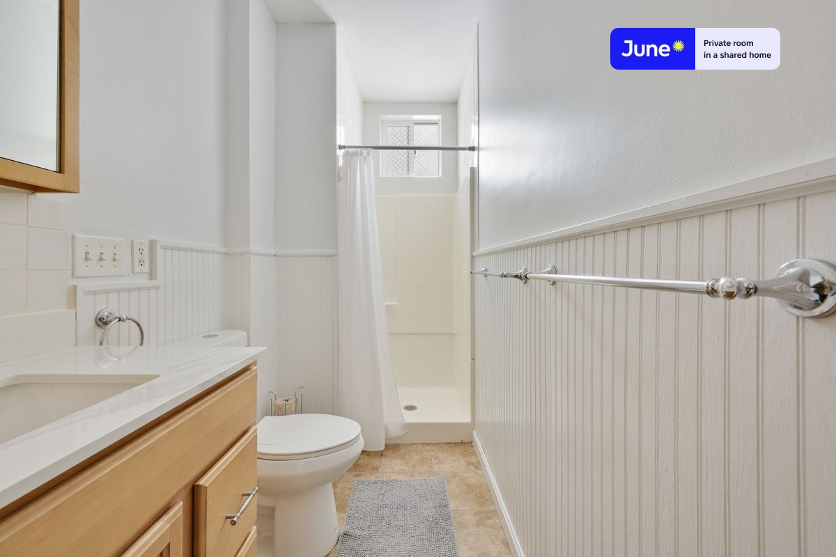 Photos of apartment on Prospect St.,Boston MA 02139