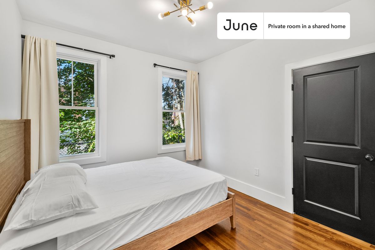 Photos of apartment on Walnut Park,Boston MA 02119