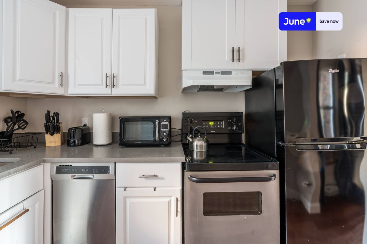Photos of apartment on Salem St.,Boston MA 02113