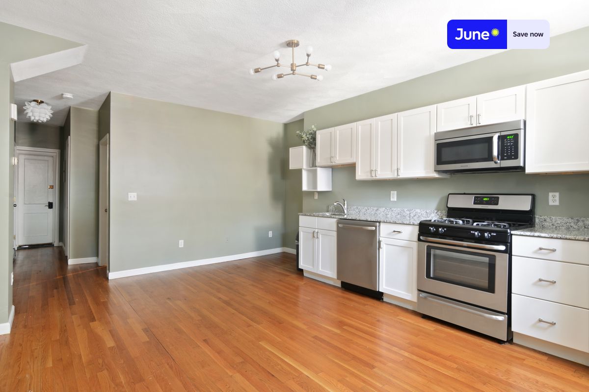 Photos of apartment on North Bennet St.,Boston MA 02113