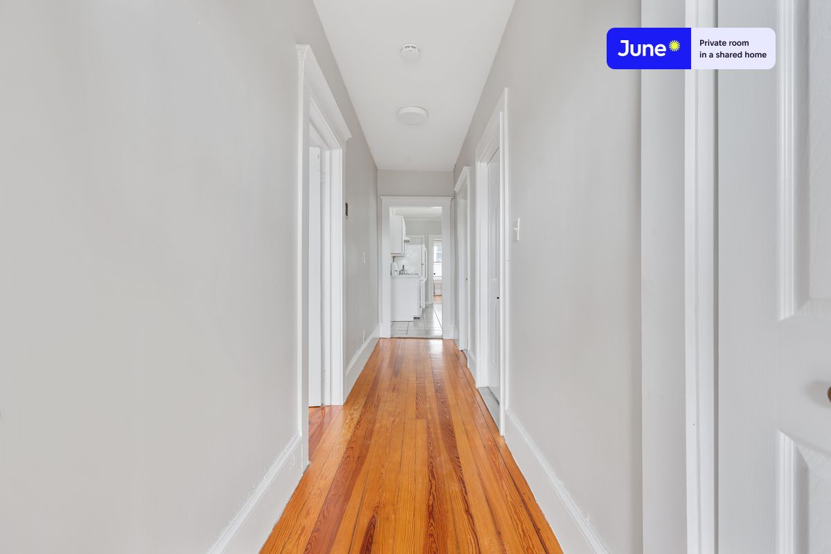 Photos of apartment on Craigie St.,Boston MA 02143